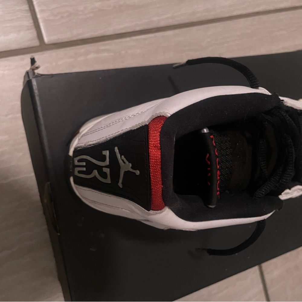 Jordan White and Black Sneakers Classic Design